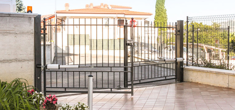 best swing gate repair in Vernon